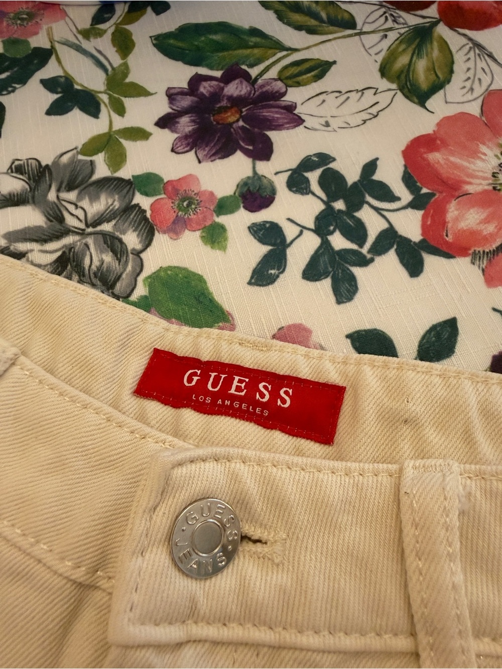 Guess Cream Denim Jeans with Logo Patch - Picture 5 of 8